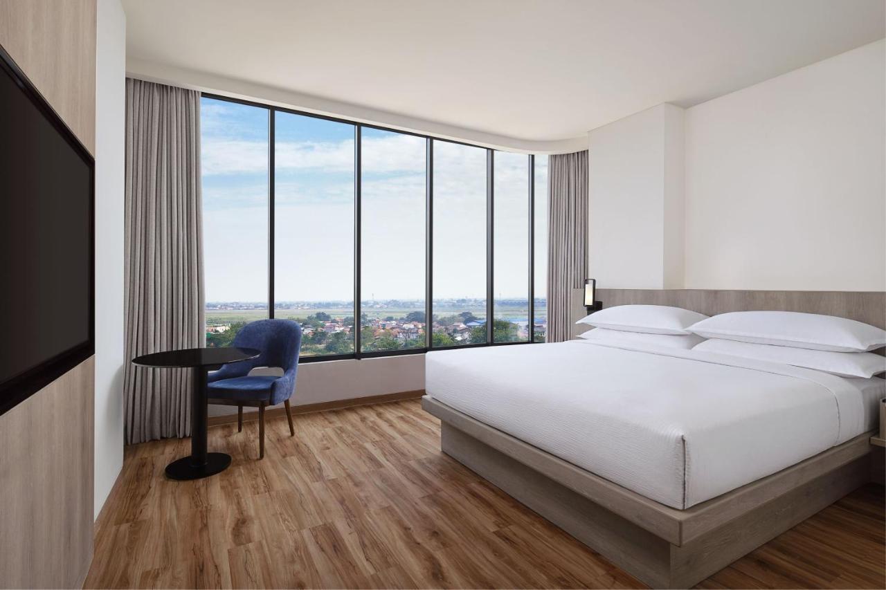 Fairfield By Marriott Jakarta Soekarno-Hatta Airport Tangerang Exterior foto