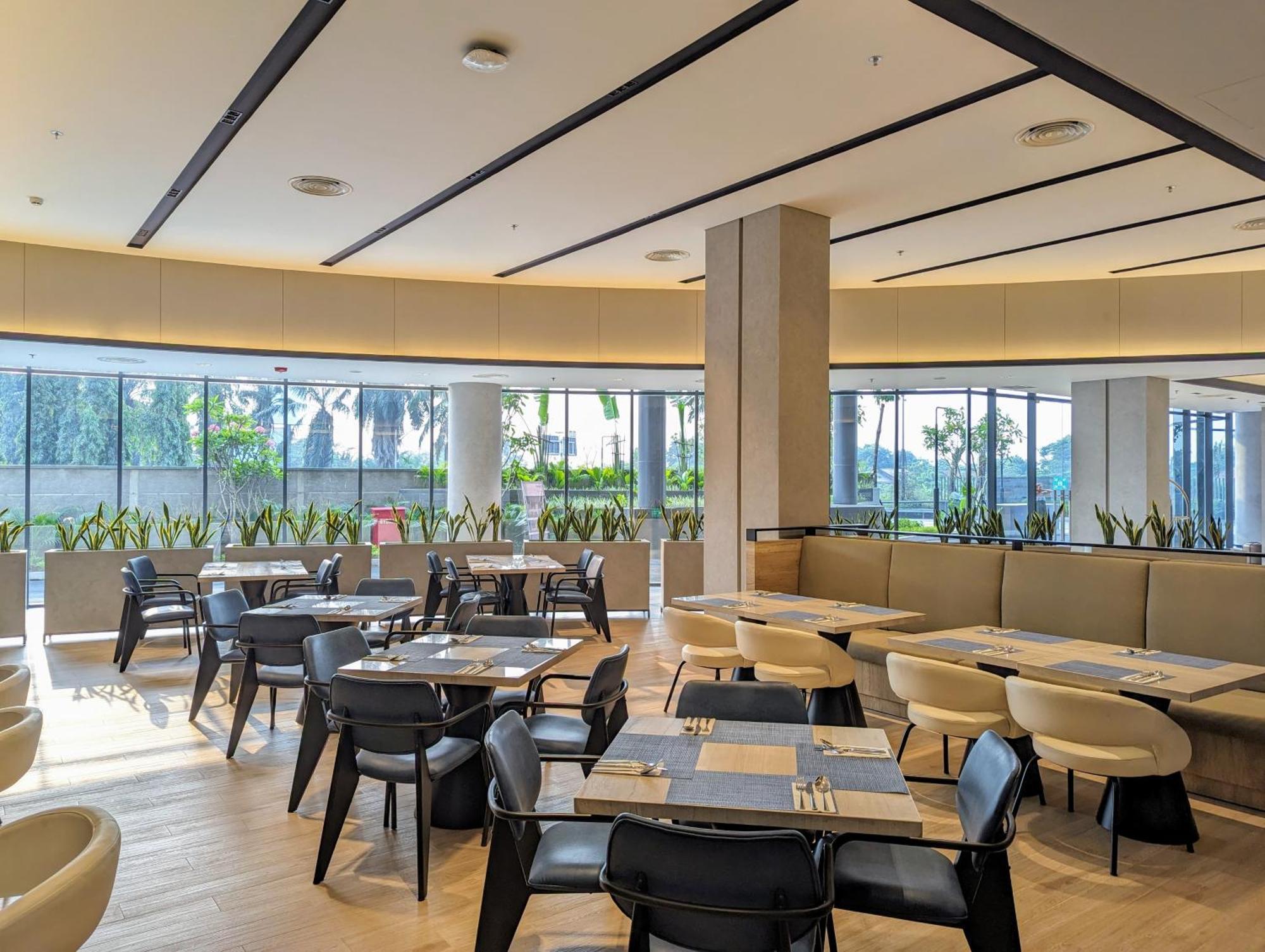Fairfield By Marriott Jakarta Soekarno-Hatta Airport Tangerang Exterior foto